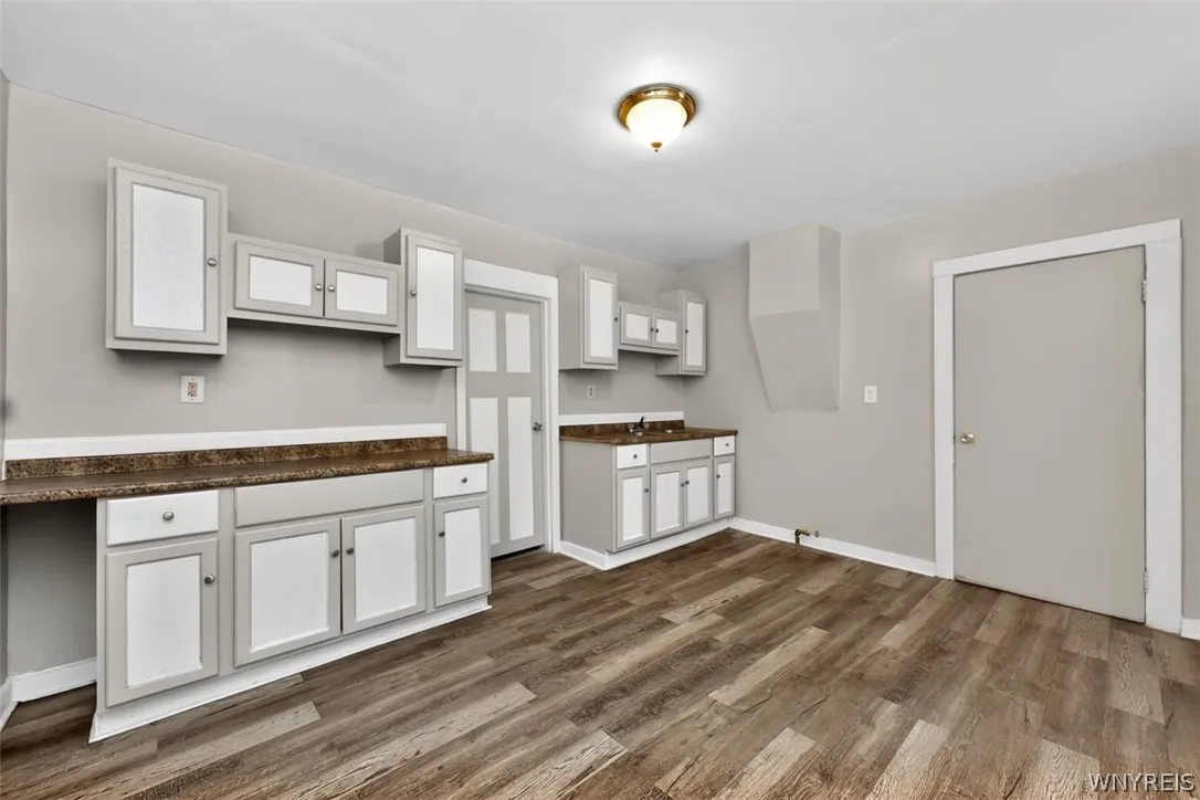 212 Grote Street, Buffalo, New York 14207, Buffalo, New York 14207, 4 Bedrooms Bedrooms, 8 Rooms Rooms,2 BathroomsBathrooms,Residential,For Sale,212 Grote Street, Buffalo, New York 14207,0,B1670824