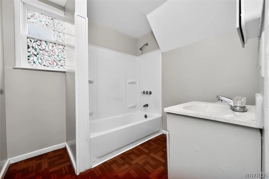 212 Grote Street, Buffalo, New York 14207, Buffalo, New York 14207, 4 Bedrooms Bedrooms, 8 Rooms Rooms,2 BathroomsBathrooms,Residential,For Sale,212 Grote Street, Buffalo, New York 14207,0,B1670824