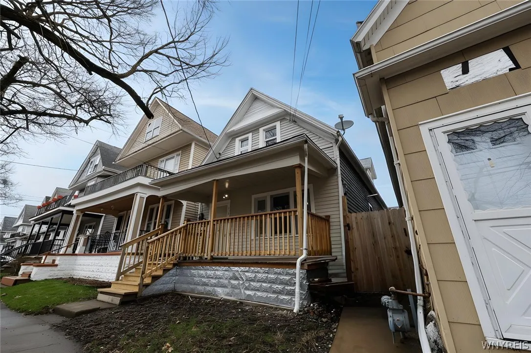 212 Grote Street, Buffalo, New York 14207, Buffalo, New York 14207, 4 Bedrooms Bedrooms, 8 Rooms Rooms,2 BathroomsBathrooms,Residential,For Sale,212 Grote Street, Buffalo, New York 14207,0,B1670824