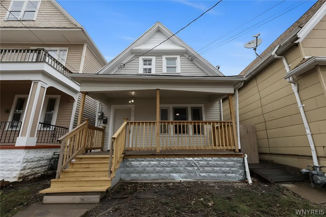 212 Grote Street, Buffalo, New York 14207, Buffalo, New York 14207, 4 Bedrooms Bedrooms, 8 Rooms Rooms,2 BathroomsBathrooms,Residential,For Sale,212 Grote Street, Buffalo, New York 14207,0,B1670824