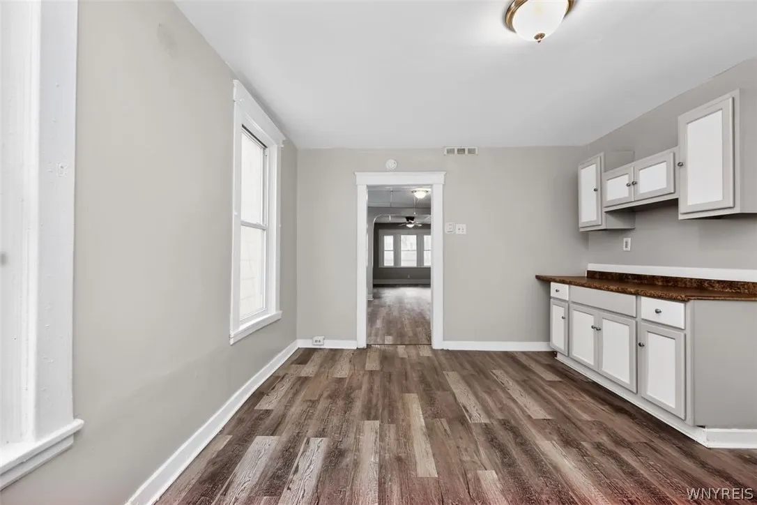 212 Grote Street, Buffalo, New York 14207, Buffalo, New York 14207, 4 Bedrooms Bedrooms, 8 Rooms Rooms,2 BathroomsBathrooms,Residential,For Sale,212 Grote Street, Buffalo, New York 14207,0,B1670824
