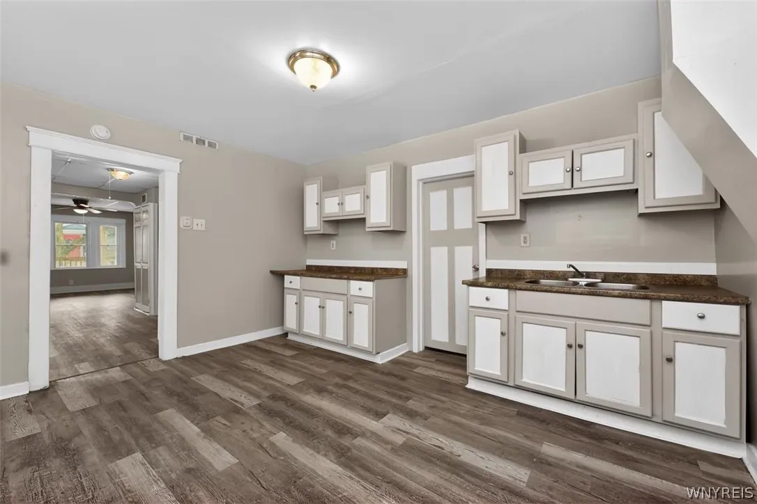212 Grote Street, Buffalo, New York 14207, Buffalo, New York 14207, 4 Bedrooms Bedrooms, 8 Rooms Rooms,2 BathroomsBathrooms,Residential,For Sale,212 Grote Street, Buffalo, New York 14207,0,B1670824