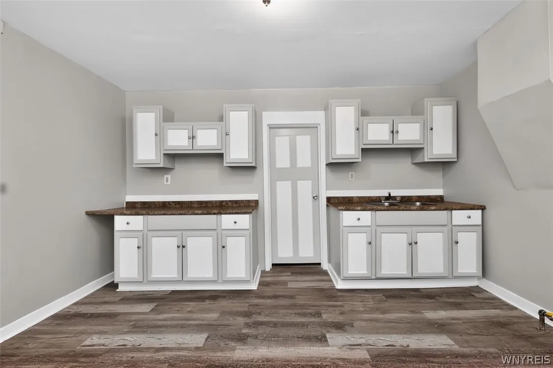 212 Grote Street, Buffalo, New York 14207, Buffalo, New York 14207, 4 Bedrooms Bedrooms, 8 Rooms Rooms,2 BathroomsBathrooms,Residential,For Sale,212 Grote Street, Buffalo, New York 14207,0,B1670824
