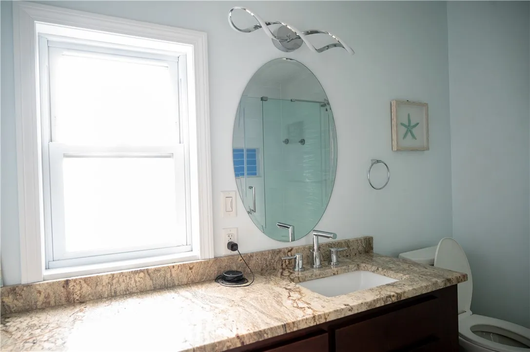 Upstairs bathroom with so much storage and counter space