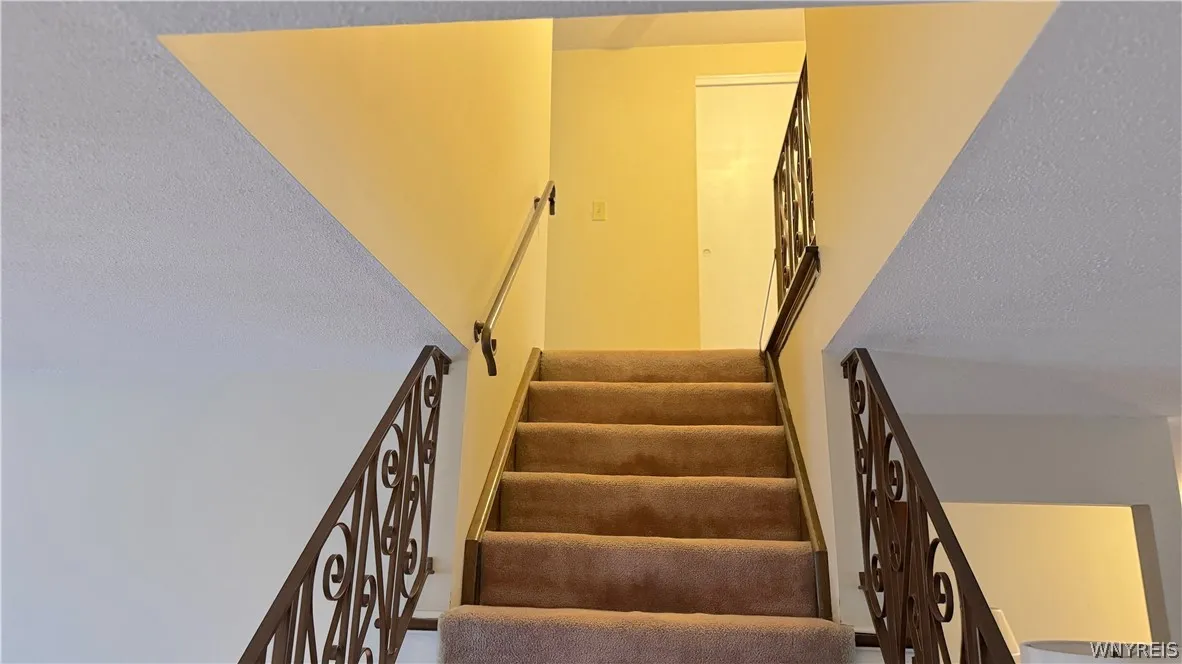 40 Harrogate Square Lane, Amherst, New York 14221, Amherst, New York 14221, 3 Bedrooms Bedrooms, 6 Rooms Rooms,2 BathroomsBathrooms,Residential,For Sale,40 Harrogate Square Lane, Amherst, New York 14221,0,B1671897