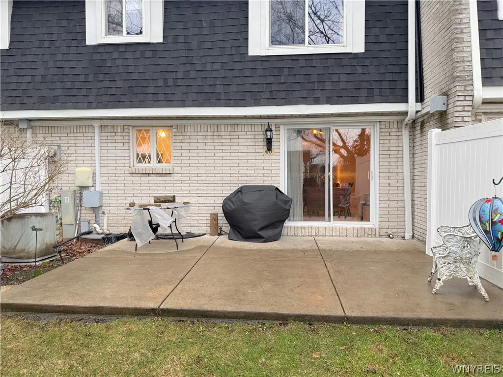 40 Harrogate Square Lane, Amherst, New York 14221, Amherst, New York 14221, 3 Bedrooms Bedrooms, 6 Rooms Rooms,2 BathroomsBathrooms,Residential,For Sale,40 Harrogate Square Lane, Amherst, New York 14221,0,B1671897