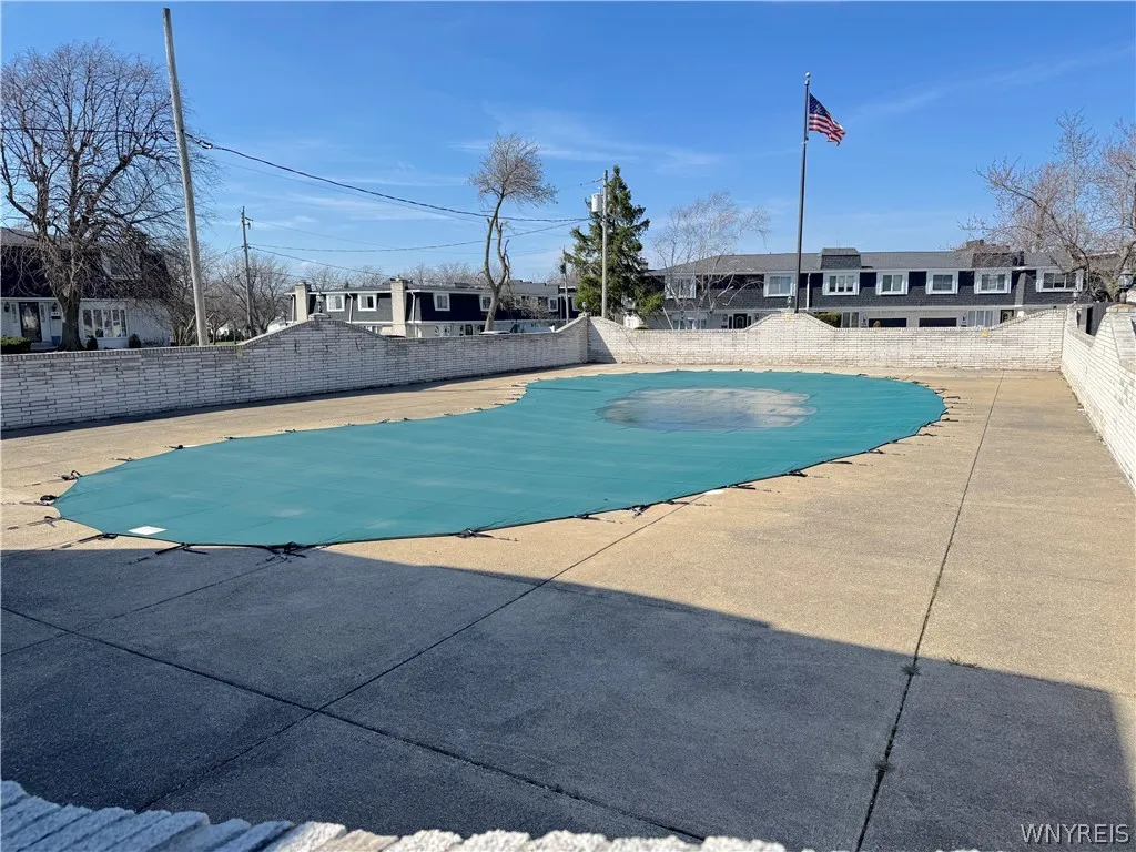 40 Harrogate Square Lane, Amherst, New York 14221, Amherst, New York 14221, 3 Bedrooms Bedrooms, 6 Rooms Rooms,2 BathroomsBathrooms,Residential,For Sale,40 Harrogate Square Lane, Amherst, New York 14221,0,B1671897