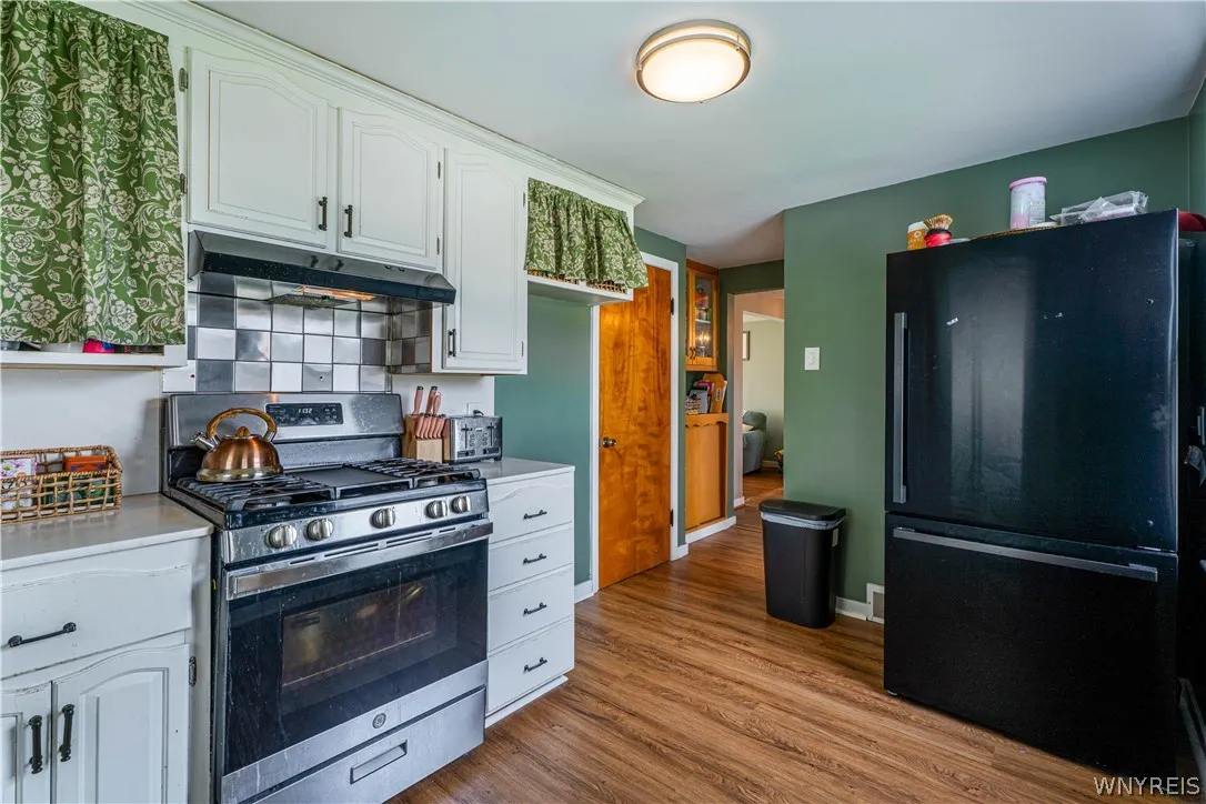 96 Hendricks Boulevard, Amherst, New York 14226, Amherst, New York 14226, 4 Bedrooms Bedrooms, 7 Rooms Rooms,1 BathroomBathrooms,Residential,For Sale,96 Hendricks Boulevard, Amherst, New York 14226,0,B1671876