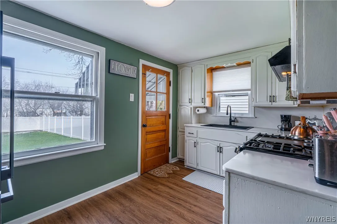 96 Hendricks Boulevard, Amherst, New York 14226, Amherst, New York 14226, 4 Bedrooms Bedrooms, 7 Rooms Rooms,1 BathroomBathrooms,Residential,For Sale,96 Hendricks Boulevard, Amherst, New York 14226,0,B1671876