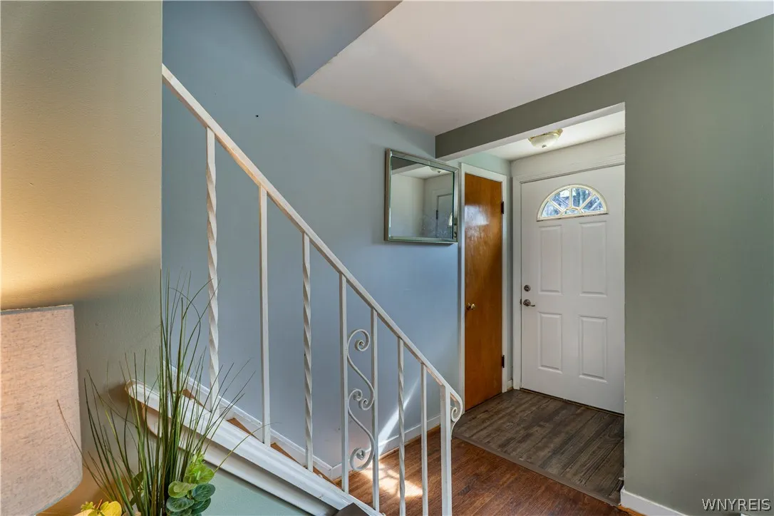 96 Hendricks Boulevard, Amherst, New York 14226, Amherst, New York 14226, 4 Bedrooms Bedrooms, 7 Rooms Rooms,1 BathroomBathrooms,Residential,For Sale,96 Hendricks Boulevard, Amherst, New York 14226,0,B1671876
