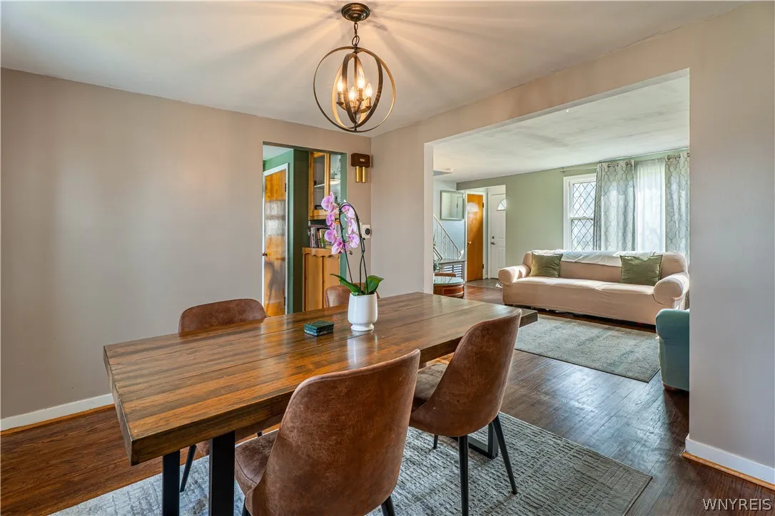 96 Hendricks Boulevard, Amherst, New York 14226, Amherst, New York 14226, 4 Bedrooms Bedrooms, 7 Rooms Rooms,1 BathroomBathrooms,Residential,For Sale,96 Hendricks Boulevard, Amherst, New York 14226,0,B1671876