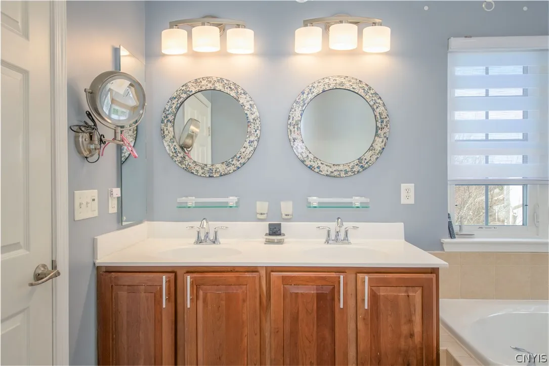 4590 Moonglow Drive, Onondaga, New York 13078, Onondaga, New York 13078, 4 Bedrooms Bedrooms, 8 Rooms Rooms,2 BathroomsBathrooms,Residential,For Sale,4590 Moonglow Drive, Onondaga, New York 13078,0,S1666406