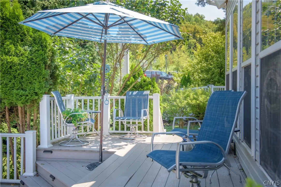 4590 Moonglow Drive, Onondaga, New York 13078, Onondaga, New York 13078, 4 Bedrooms Bedrooms, 8 Rooms Rooms,2 BathroomsBathrooms,Residential,For Sale,4590 Moonglow Drive, Onondaga, New York 13078,0,S1666406