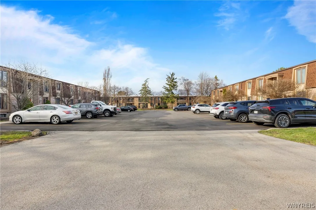 80 Groton Drive 2, Amherst, New York 14228, Amherst, New York 14228, 2 Bedrooms Bedrooms, 6 Rooms Rooms,1 BathroomBathrooms,Residential,For Sale,80 Groton Drive 2, Amherst, New York 14228,0,B1671809