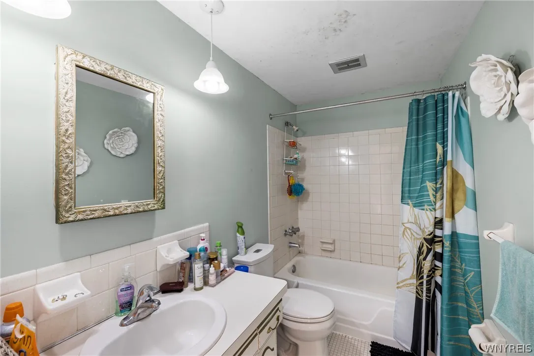 80 Groton Drive 2, Amherst, New York 14228, Amherst, New York 14228, 2 Bedrooms Bedrooms, 6 Rooms Rooms,1 BathroomBathrooms,Residential,For Sale,80 Groton Drive 2, Amherst, New York 14228,0,B1671809