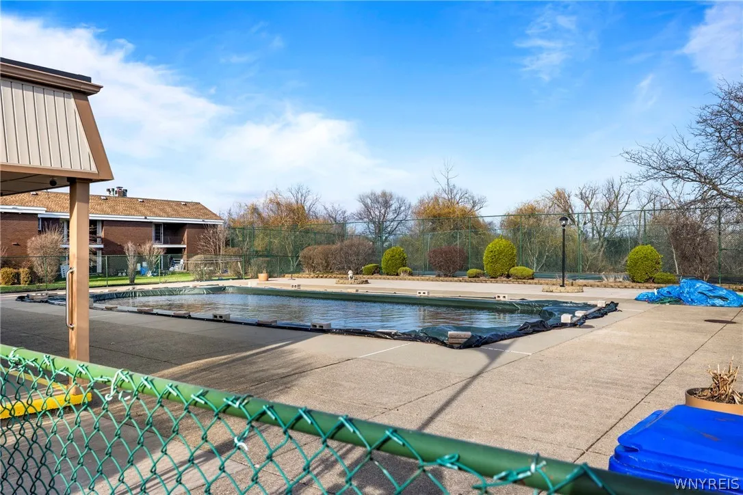 80 Groton Drive 2, Amherst, New York 14228, Amherst, New York 14228, 2 Bedrooms Bedrooms, 6 Rooms Rooms,1 BathroomBathrooms,Residential,For Sale,80 Groton Drive 2, Amherst, New York 14228,0,B1671809