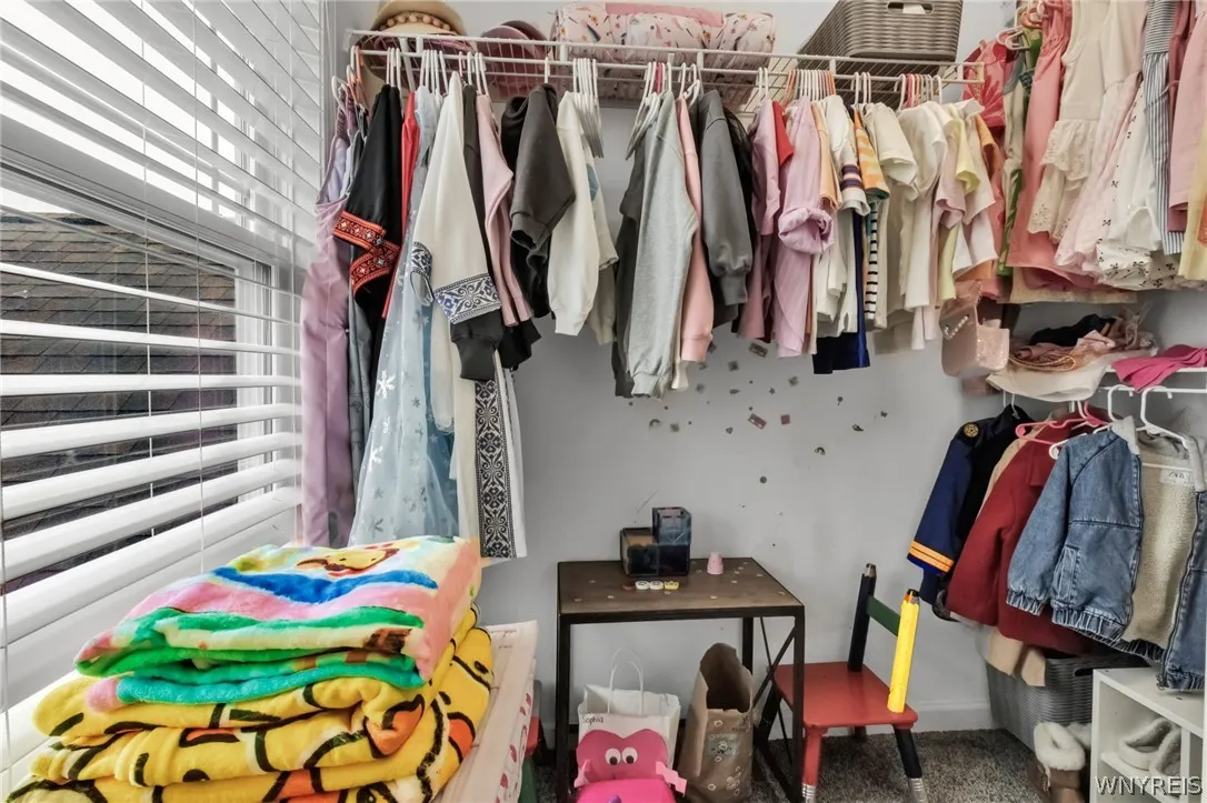 2379 Agassiz Drive, Hamburg, New York 14085, Hamburg, New York 14085, 3 Bedrooms Bedrooms, 8 Rooms Rooms,2 BathroomsBathrooms,Residential,For Sale,2379 Agassiz Drive, Hamburg, New York 14085,0,B1669063