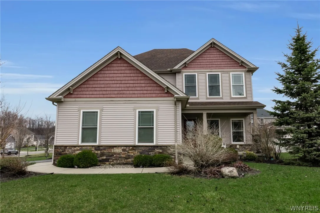 2379 Agassiz Drive, Hamburg, New York 14085, Hamburg, New York 14085, 3 Bedrooms Bedrooms, 8 Rooms Rooms,2 BathroomsBathrooms,Residential,For Sale,2379 Agassiz Drive, Hamburg, New York 14085,0,B1669063