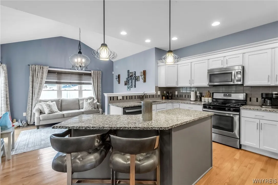 2379 Agassiz Drive, Hamburg, New York 14085, Hamburg, New York 14085, 3 Bedrooms Bedrooms, 8 Rooms Rooms,2 BathroomsBathrooms,Residential,For Sale,2379 Agassiz Drive, Hamburg, New York 14085,0,B1669063