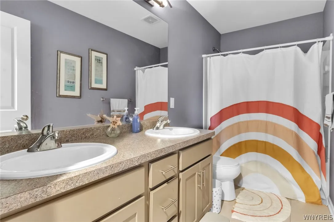 2379 Agassiz Drive, Hamburg, New York 14085, Hamburg, New York 14085, 3 Bedrooms Bedrooms, 8 Rooms Rooms,2 BathroomsBathrooms,Residential,For Sale,2379 Agassiz Drive, Hamburg, New York 14085,0,B1669063