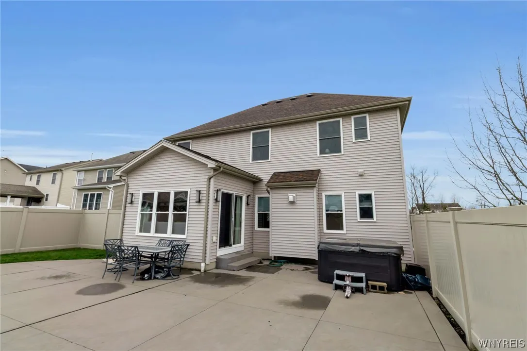 2379 Agassiz Drive, Hamburg, New York 14085, Hamburg, New York 14085, 3 Bedrooms Bedrooms, 8 Rooms Rooms,2 BathroomsBathrooms,Residential,For Sale,2379 Agassiz Drive, Hamburg, New York 14085,0,B1669063