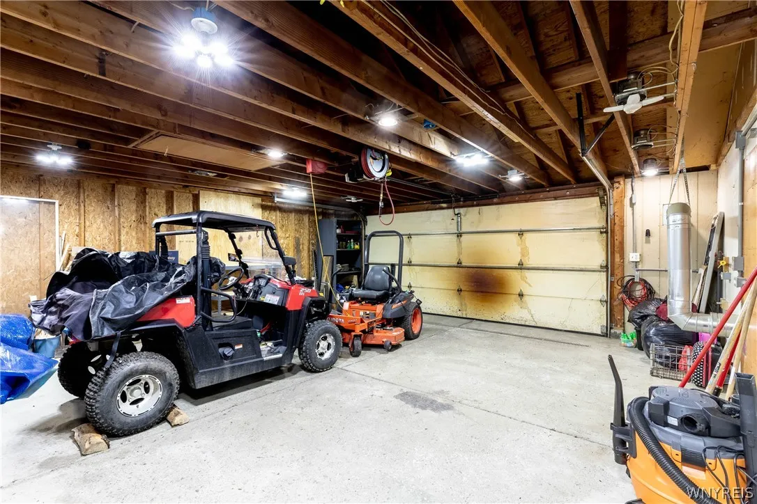 11020 Transit Road, Amherst, New York 14051, Amherst, New York 14051, 3 Bedrooms Bedrooms, 7 Rooms Rooms,1 BathroomBathrooms,Residential,For Sale,11020 Transit Road, Amherst, New York 14051,0,B1670429