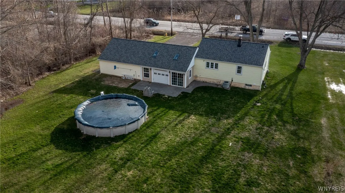 11020 Transit Road, Amherst, New York 14051, Amherst, New York 14051, 3 Bedrooms Bedrooms, 7 Rooms Rooms,1 BathroomBathrooms,Residential,For Sale,11020 Transit Road, Amherst, New York 14051,0,B1670429