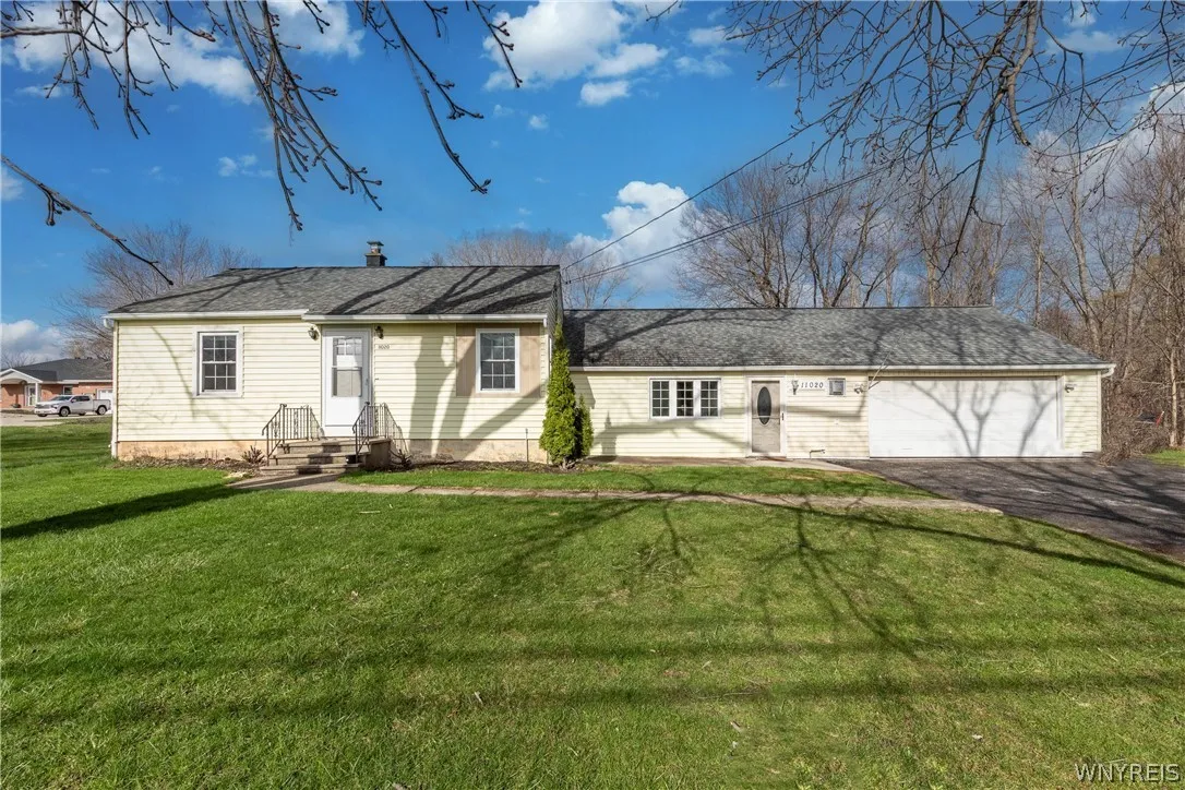 11020 Transit Road, Amherst, New York 14051, Amherst, New York 14051, 3 Bedrooms Bedrooms, 7 Rooms Rooms,1 BathroomBathrooms,Residential,For Sale,11020 Transit Road, Amherst, New York 14051,0,B1670429