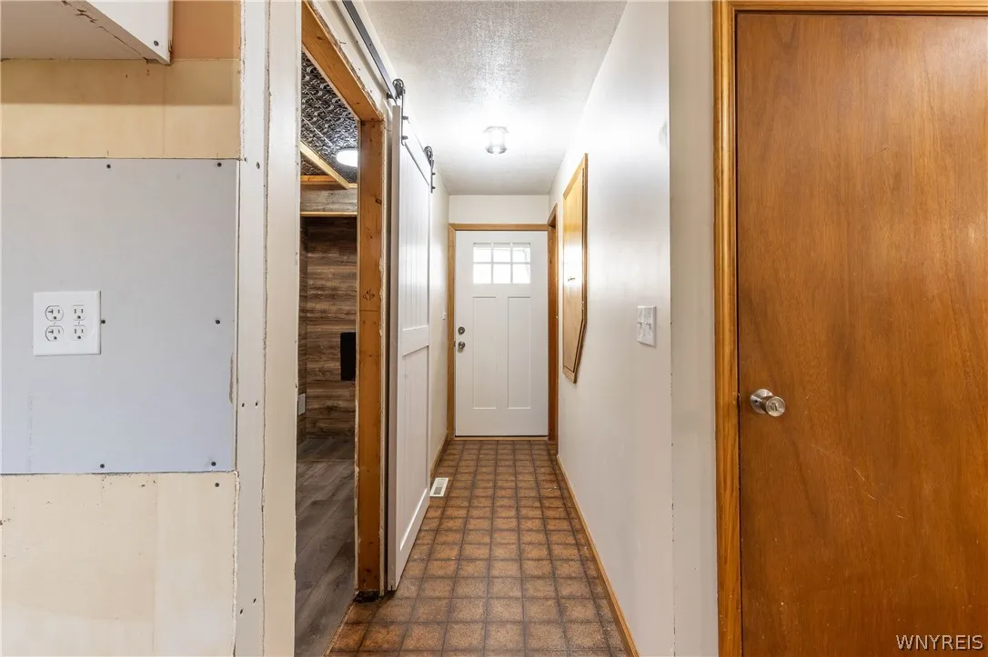 11020 Transit Road, Amherst, New York 14051, Amherst, New York 14051, 3 Bedrooms Bedrooms, 7 Rooms Rooms,1 BathroomBathrooms,Residential,For Sale,11020 Transit Road, Amherst, New York 14051,0,B1670429