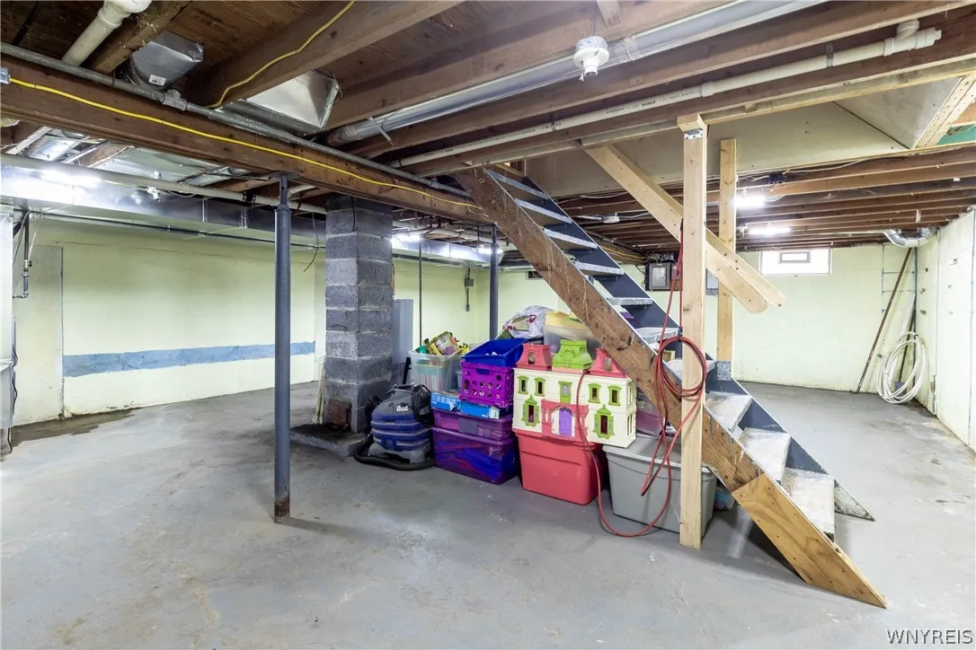 11020 Transit Road, Amherst, New York 14051, Amherst, New York 14051, 3 Bedrooms Bedrooms, 7 Rooms Rooms,1 BathroomBathrooms,Residential,For Sale,11020 Transit Road, Amherst, New York 14051,0,B1670429
