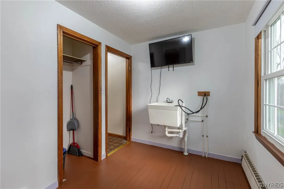 11020 Transit Road, Amherst, New York 14051, Amherst, New York 14051, 3 Bedrooms Bedrooms, 7 Rooms Rooms,1 BathroomBathrooms,Residential,For Sale,11020 Transit Road, Amherst, New York 14051,0,B1670429