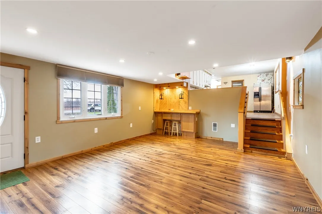 11020 Transit Road, Amherst, New York 14051, Amherst, New York 14051, 3 Bedrooms Bedrooms, 7 Rooms Rooms,1 BathroomBathrooms,Residential,For Sale,11020 Transit Road, Amherst, New York 14051,0,B1670429