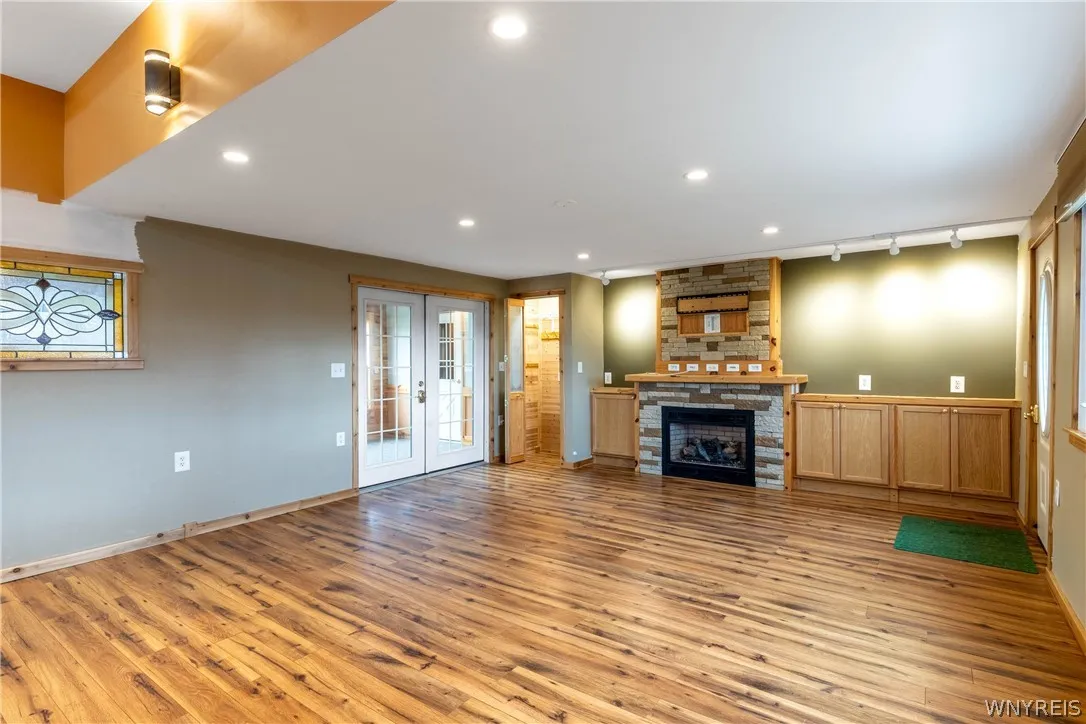 11020 Transit Road, Amherst, New York 14051, Amherst, New York 14051, 3 Bedrooms Bedrooms, 7 Rooms Rooms,1 BathroomBathrooms,Residential,For Sale,11020 Transit Road, Amherst, New York 14051,0,B1670429