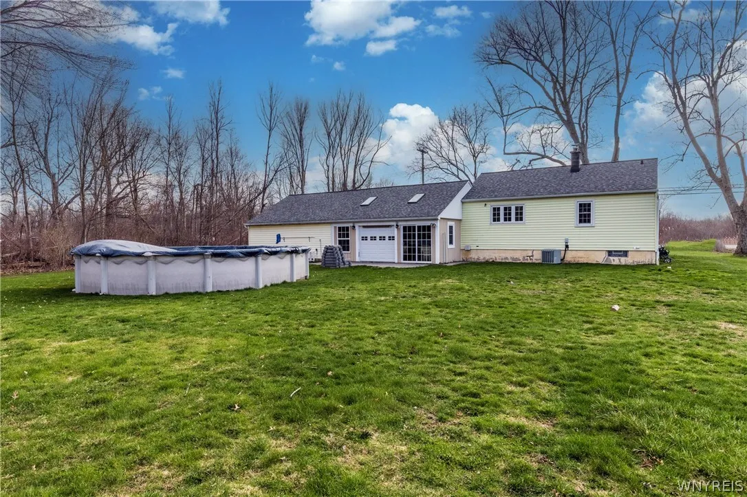 11020 Transit Road, Amherst, New York 14051, Amherst, New York 14051, 3 Bedrooms Bedrooms, 7 Rooms Rooms,1 BathroomBathrooms,Residential,For Sale,11020 Transit Road, Amherst, New York 14051,0,B1670429