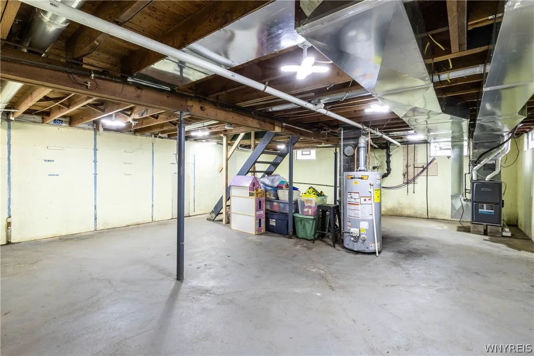 11020 Transit Road, Amherst, New York 14051, Amherst, New York 14051, 3 Bedrooms Bedrooms, 7 Rooms Rooms,1 BathroomBathrooms,Residential,For Sale,11020 Transit Road, Amherst, New York 14051,0,B1670429