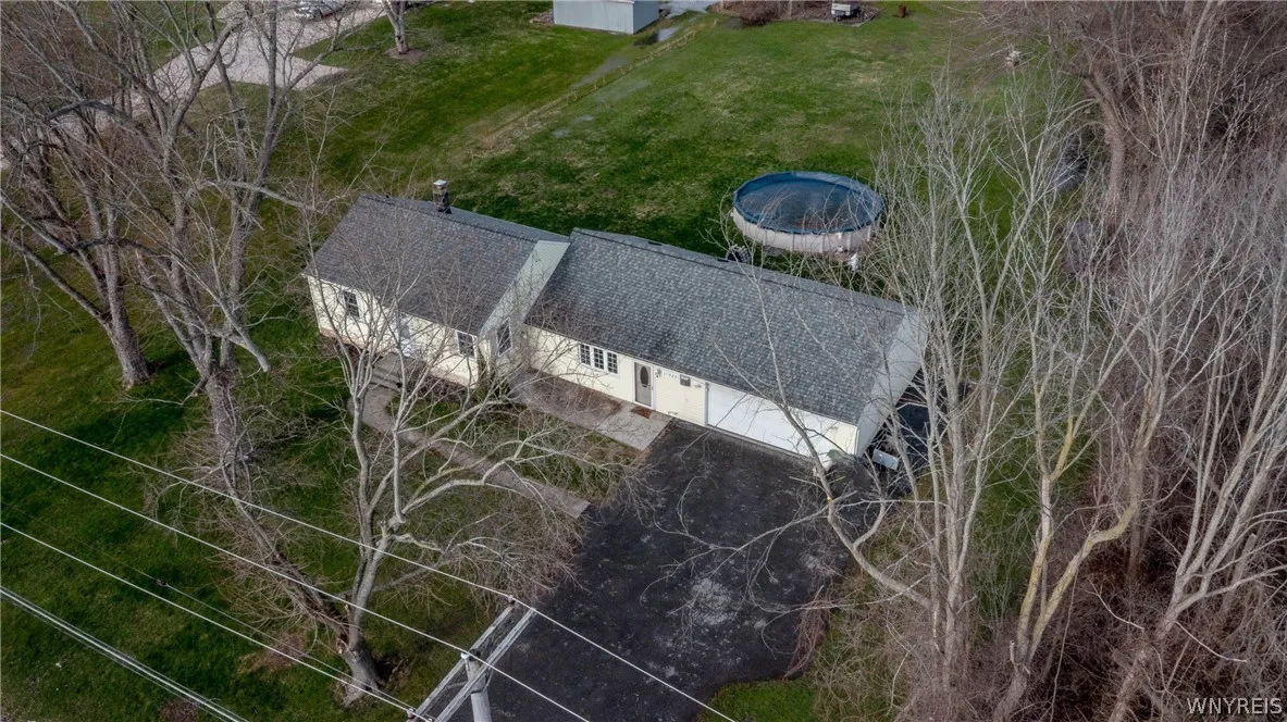 11020 Transit Road, Amherst, New York 14051, Amherst, New York 14051, 3 Bedrooms Bedrooms, 7 Rooms Rooms,1 BathroomBathrooms,Residential,For Sale,11020 Transit Road, Amherst, New York 14051,0,B1670429