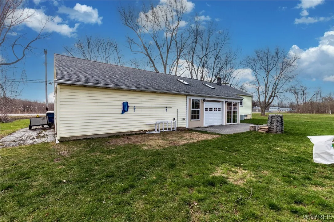 11020 Transit Road, Amherst, New York 14051, Amherst, New York 14051, 3 Bedrooms Bedrooms, 7 Rooms Rooms,1 BathroomBathrooms,Residential,For Sale,11020 Transit Road, Amherst, New York 14051,0,B1670429