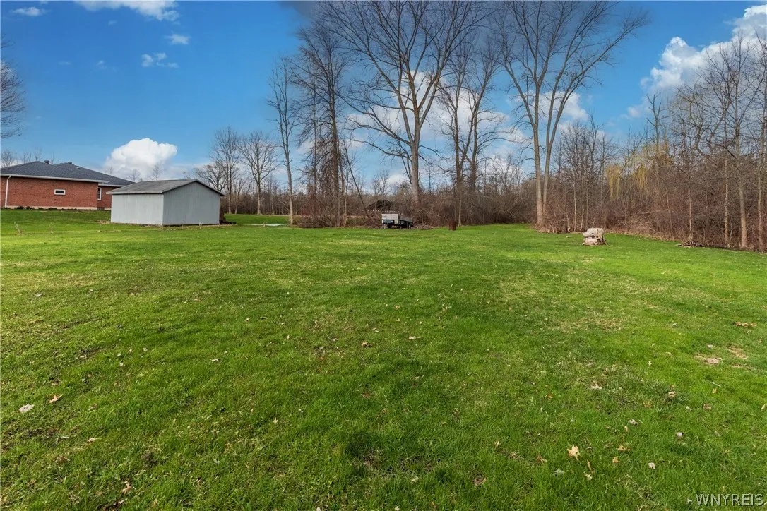 11020 Transit Road, Amherst, New York 14051, Amherst, New York 14051, 3 Bedrooms Bedrooms, 7 Rooms Rooms,1 BathroomBathrooms,Residential,For Sale,11020 Transit Road, Amherst, New York 14051,0,B1670429