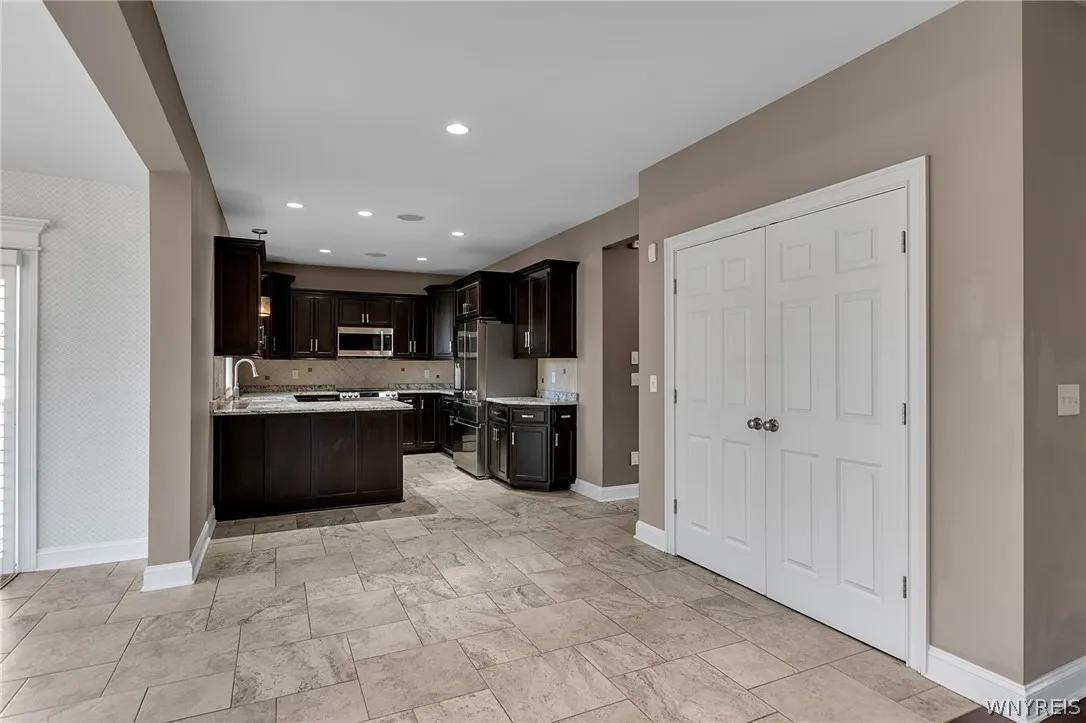 6796 Rivera Way, Clarence, New York 14051, Clarence, New York 14051, 4 Bedrooms Bedrooms, 11 Rooms Rooms,2 BathroomsBathrooms,Residential,For Sale,6796 Rivera Way, Clarence, New York 14051,0,B1671896