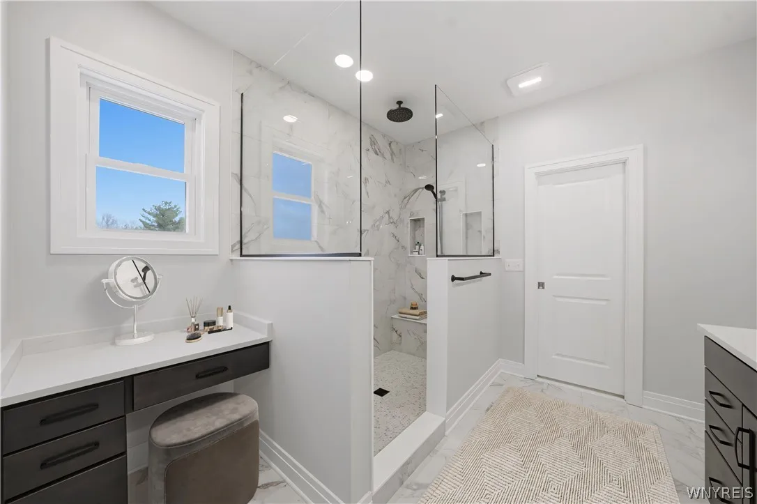 65 Woodthrush, Orchard Park, New York 14127, Orchard Park, New York 14127, 5 Bedrooms Bedrooms, 11 Rooms Rooms,4 BathroomsBathrooms,Residential,For Sale,65 Woodthrush, Orchard Park, New York 14127,0,B1671702