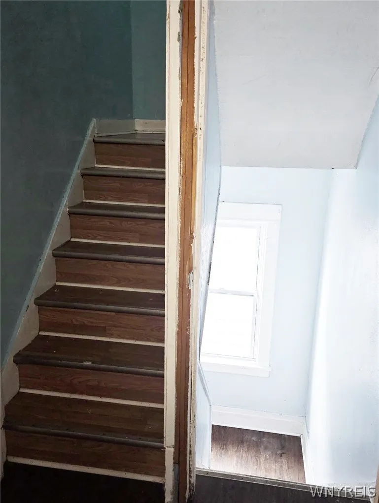 77 Clarence Avenue, Buffalo, New York 14215, Buffalo, New York 14215, 4 Bedrooms Bedrooms, ,2 BathroomsBathrooms,Residential,For Sale,77 Clarence Avenue, Buffalo, New York 14215,0,B1671999