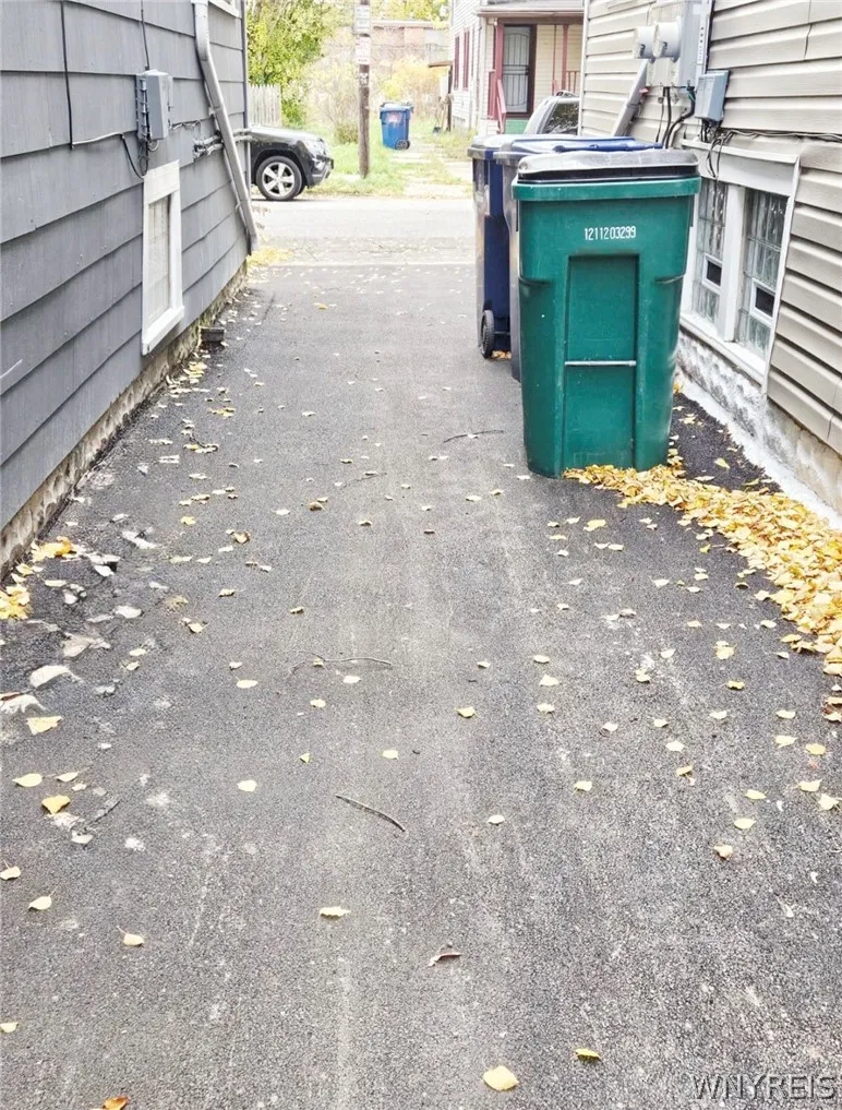 77 Clarence Avenue, Buffalo, New York 14215, Buffalo, New York 14215, 4 Bedrooms Bedrooms, ,2 BathroomsBathrooms,Residential,For Sale,77 Clarence Avenue, Buffalo, New York 14215,0,B1671999