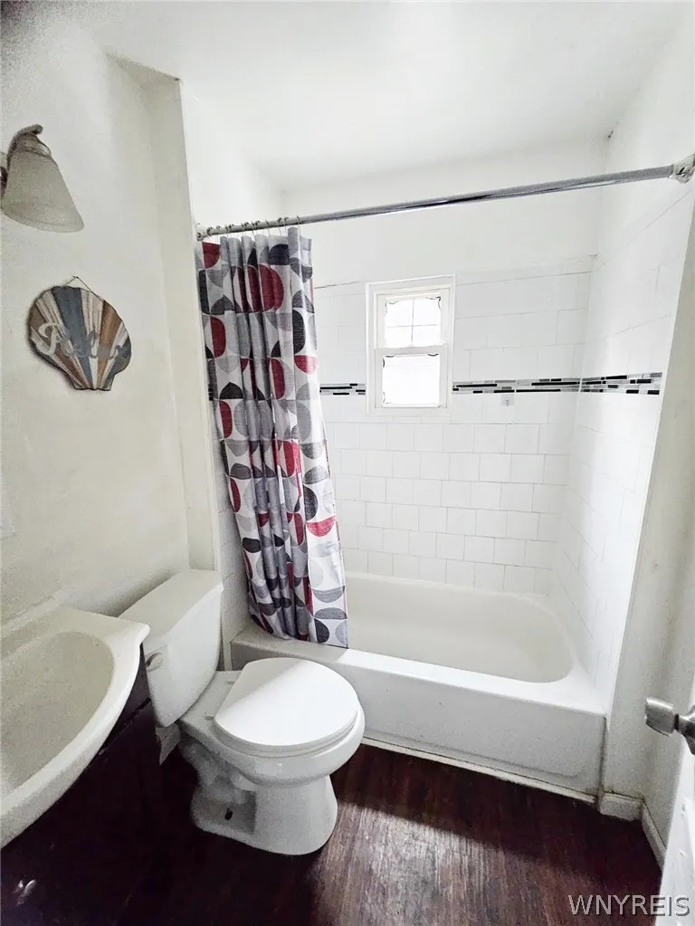 77 Clarence Avenue, Buffalo, New York 14215, Buffalo, New York 14215, 4 Bedrooms Bedrooms, ,2 BathroomsBathrooms,Residential,For Sale,77 Clarence Avenue, Buffalo, New York 14215,0,B1671999
