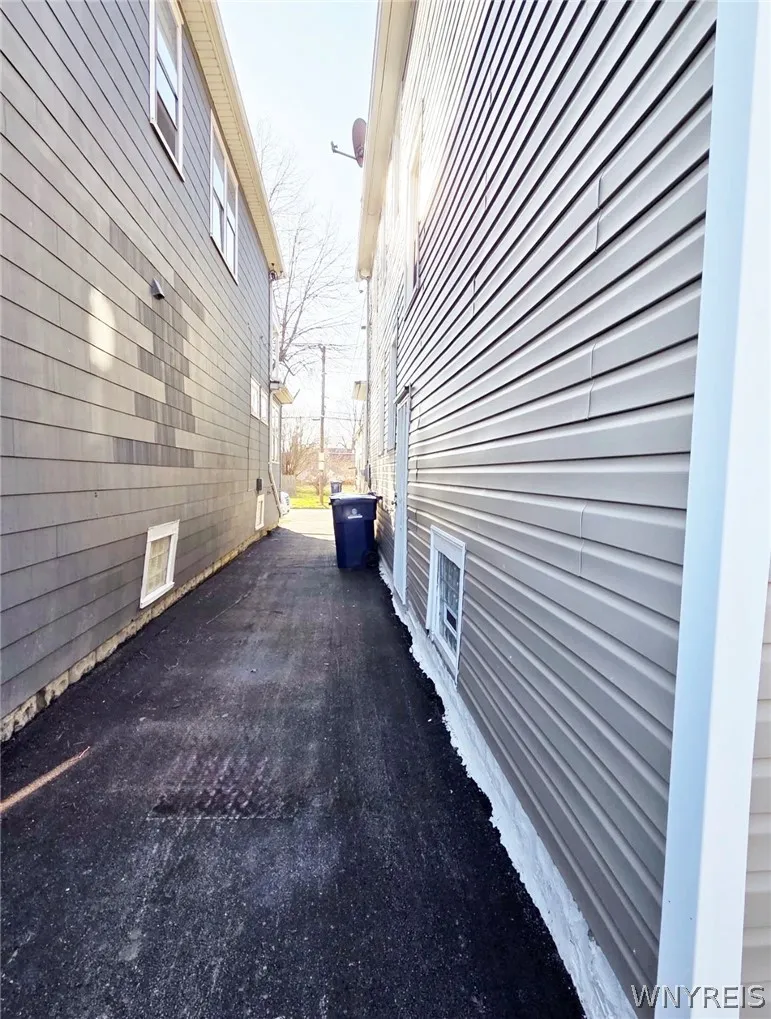 77 Clarence Avenue, Buffalo, New York 14215, Buffalo, New York 14215, 4 Bedrooms Bedrooms, ,2 BathroomsBathrooms,Residential,For Sale,77 Clarence Avenue, Buffalo, New York 14215,0,B1671999