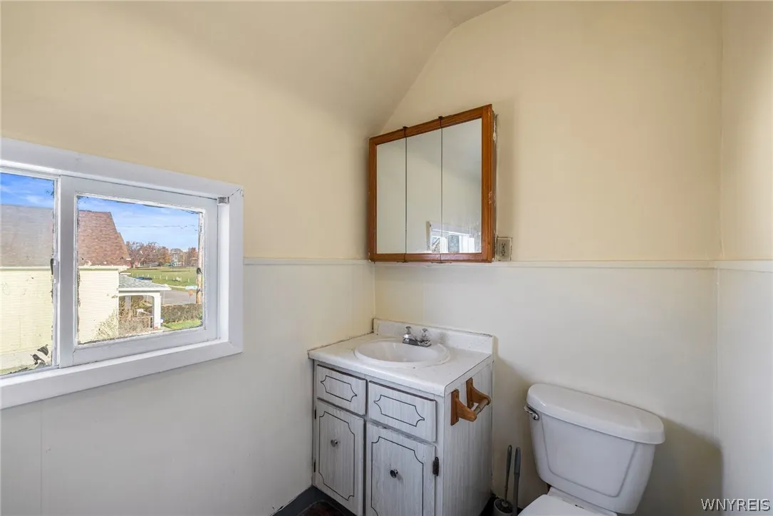 66 Lewis Street, Buffalo, New York 14206, Buffalo, New York 14206, 4 Bedrooms Bedrooms, ,2 BathroomsBathrooms,Residential,For Sale,66 Lewis Street, Buffalo, New York 14206,0,B1672084