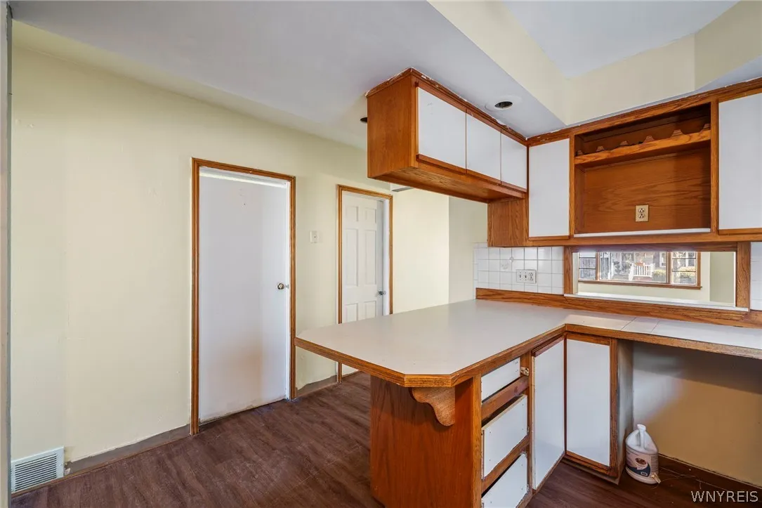66 Lewis Street, Buffalo, New York 14206, Buffalo, New York 14206, 4 Bedrooms Bedrooms, ,2 BathroomsBathrooms,Residential,For Sale,66 Lewis Street, Buffalo, New York 14206,0,B1672084