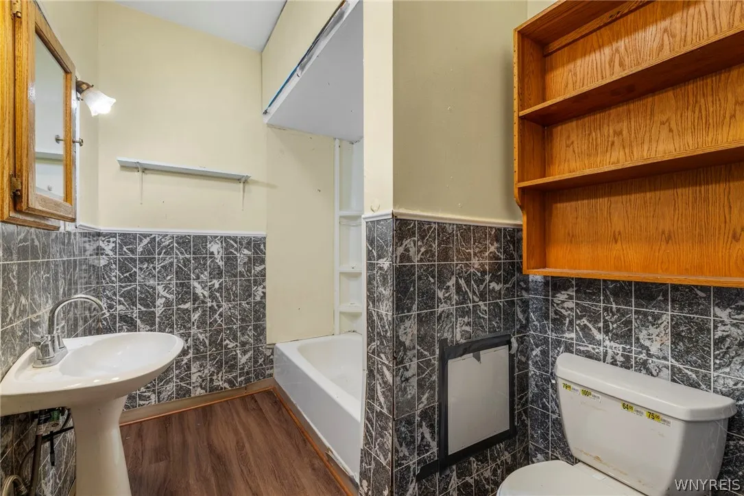 66 Lewis Street, Buffalo, New York 14206, Buffalo, New York 14206, 4 Bedrooms Bedrooms, ,2 BathroomsBathrooms,Residential,For Sale,66 Lewis Street, Buffalo, New York 14206,0,B1672084