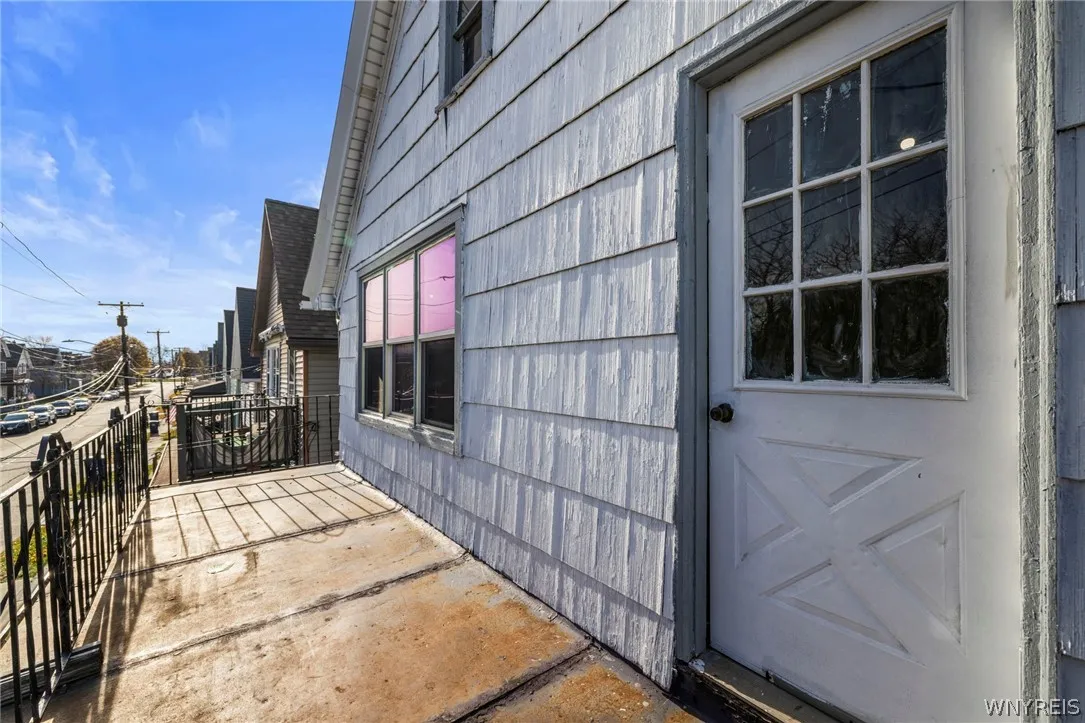 66 Lewis Street, Buffalo, New York 14206, Buffalo, New York 14206, 4 Bedrooms Bedrooms, ,2 BathroomsBathrooms,Residential,For Sale,66 Lewis Street, Buffalo, New York 14206,0,B1672084