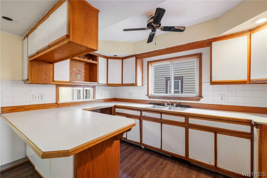 66 Lewis Street, Buffalo, New York 14206, Buffalo, New York 14206, 4 Bedrooms Bedrooms, ,2 BathroomsBathrooms,Residential,For Sale,66 Lewis Street, Buffalo, New York 14206,0,B1672084
