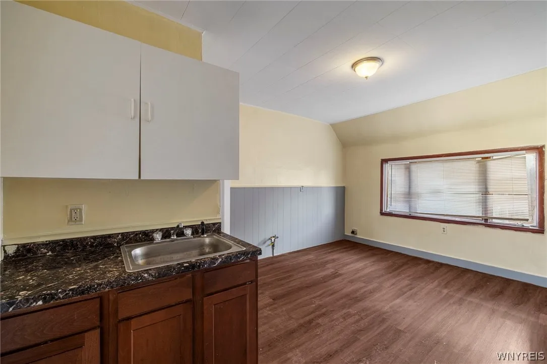 66 Lewis Street, Buffalo, New York 14206, Buffalo, New York 14206, 4 Bedrooms Bedrooms, ,2 BathroomsBathrooms,Residential,For Sale,66 Lewis Street, Buffalo, New York 14206,0,B1672084
